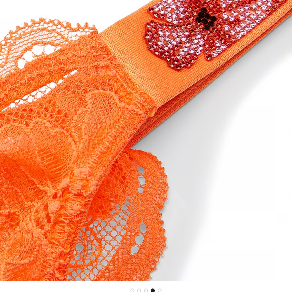 Victoria Secret - Picture 5 of 5
